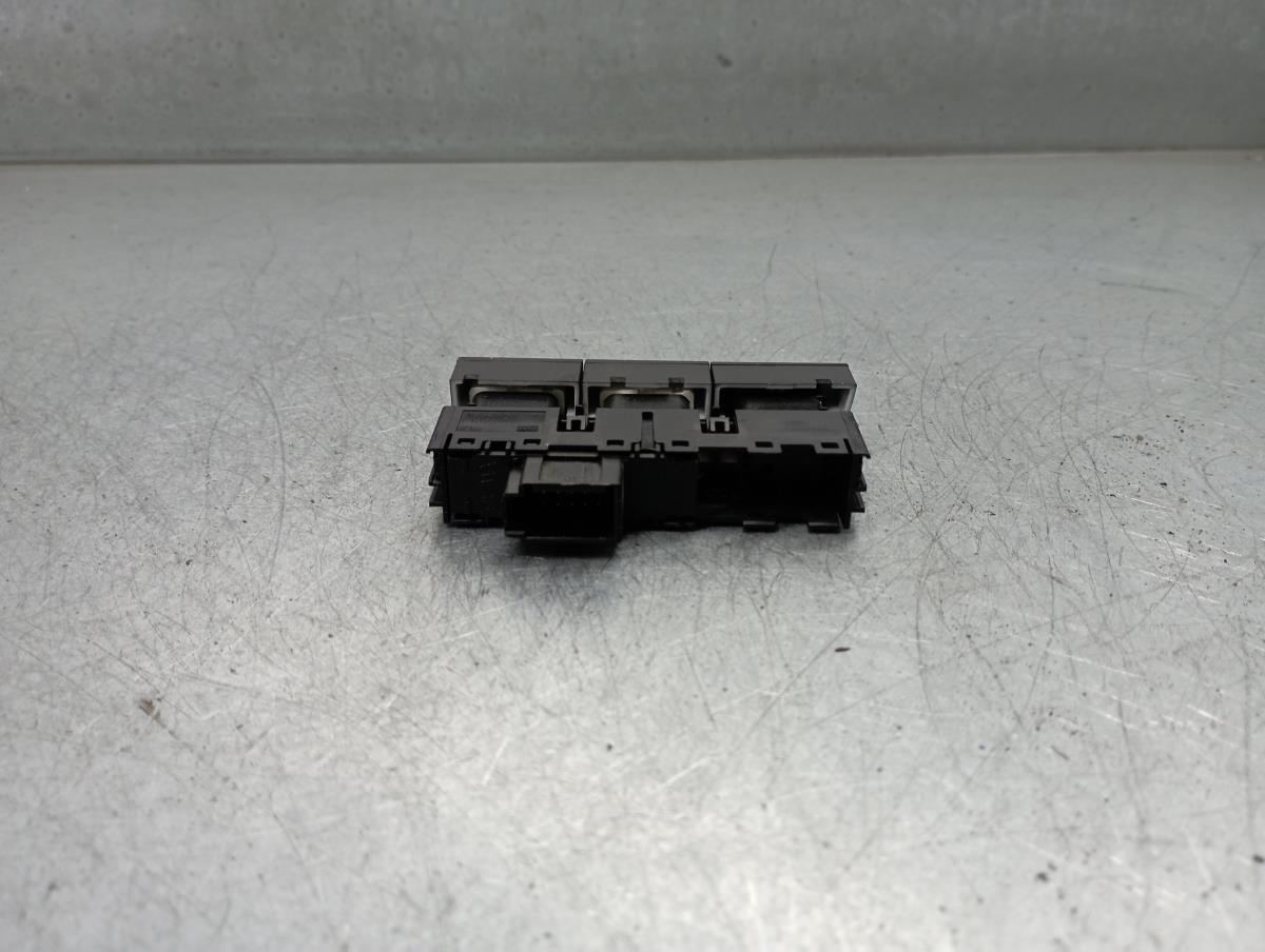 Comando / botão / interruptor multifunções SEAT Leon ST (5F8) Imagem-1