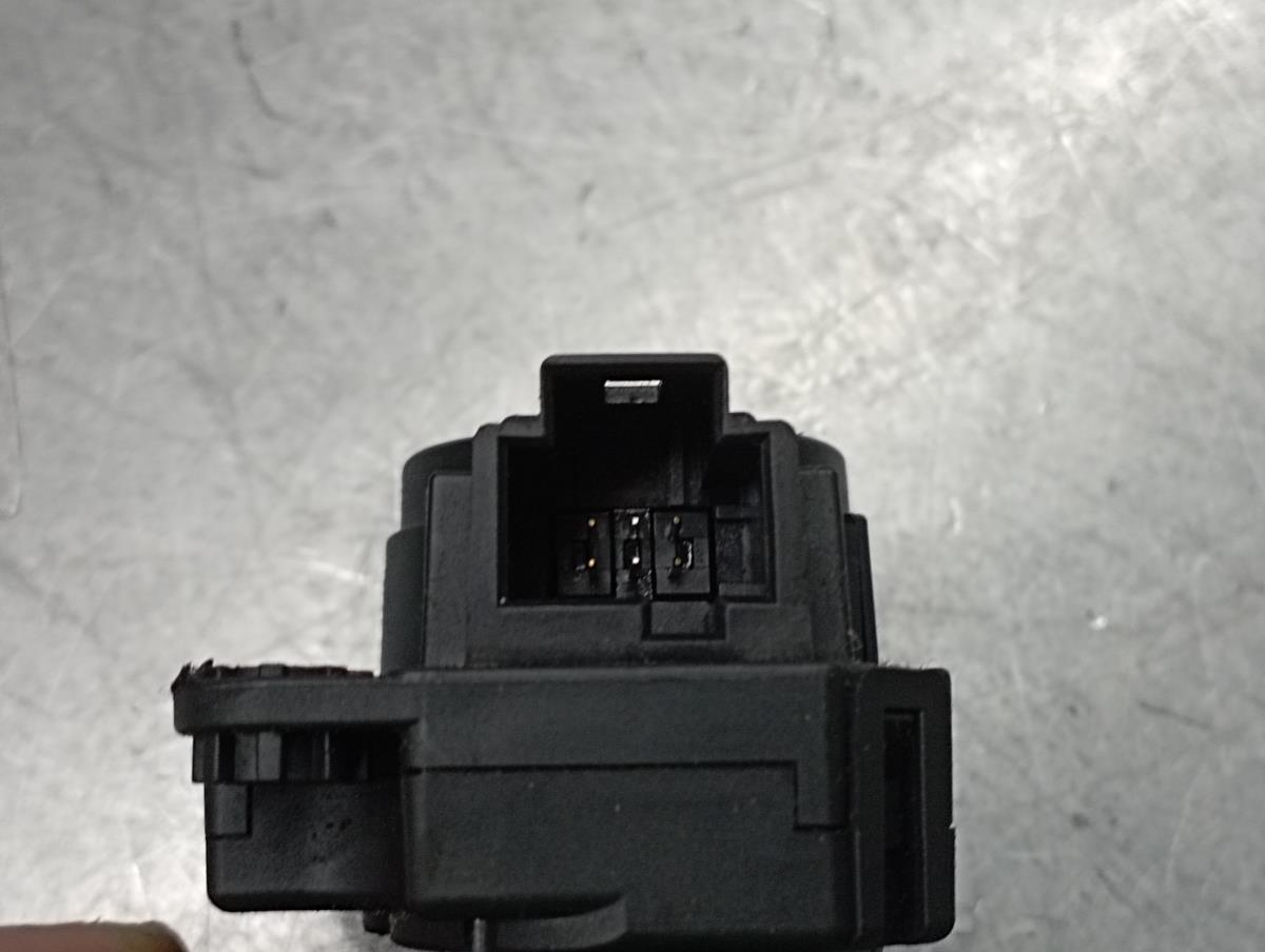 Motor del compuerta de la calefacción PEUGEOT 308 SW II Imagem-1