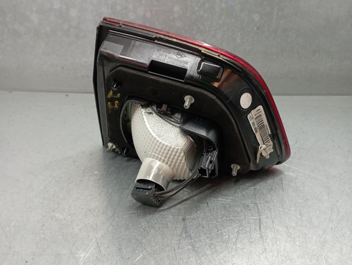 Feu de coffre Gauche RENAULT Kadjar (HA_, HL_) Imagem-2