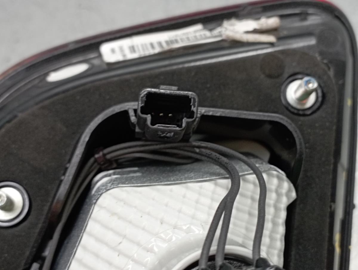 Feu de coffre Gauche RENAULT Kadjar (HA_, HL_) Imagem-3