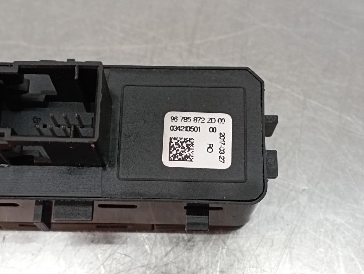 Multifunction control PEUGEOT 308 SW II Imagem-2