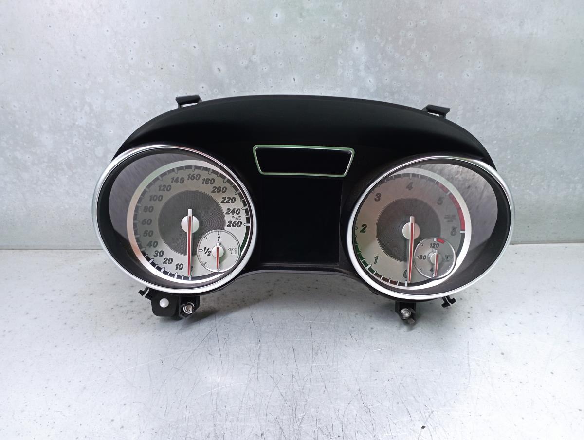 Quadrante / painel de instrumentos MERCEDES-BENZ CLA Shooting Brake (X117) Imagem-1