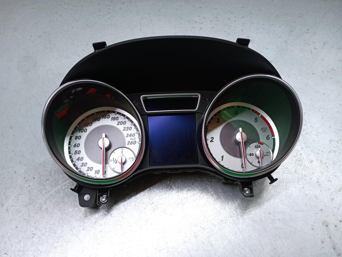 Quadrante / painel de instrumentos MERCEDES-BENZ CLA Shooting Brake (X117)