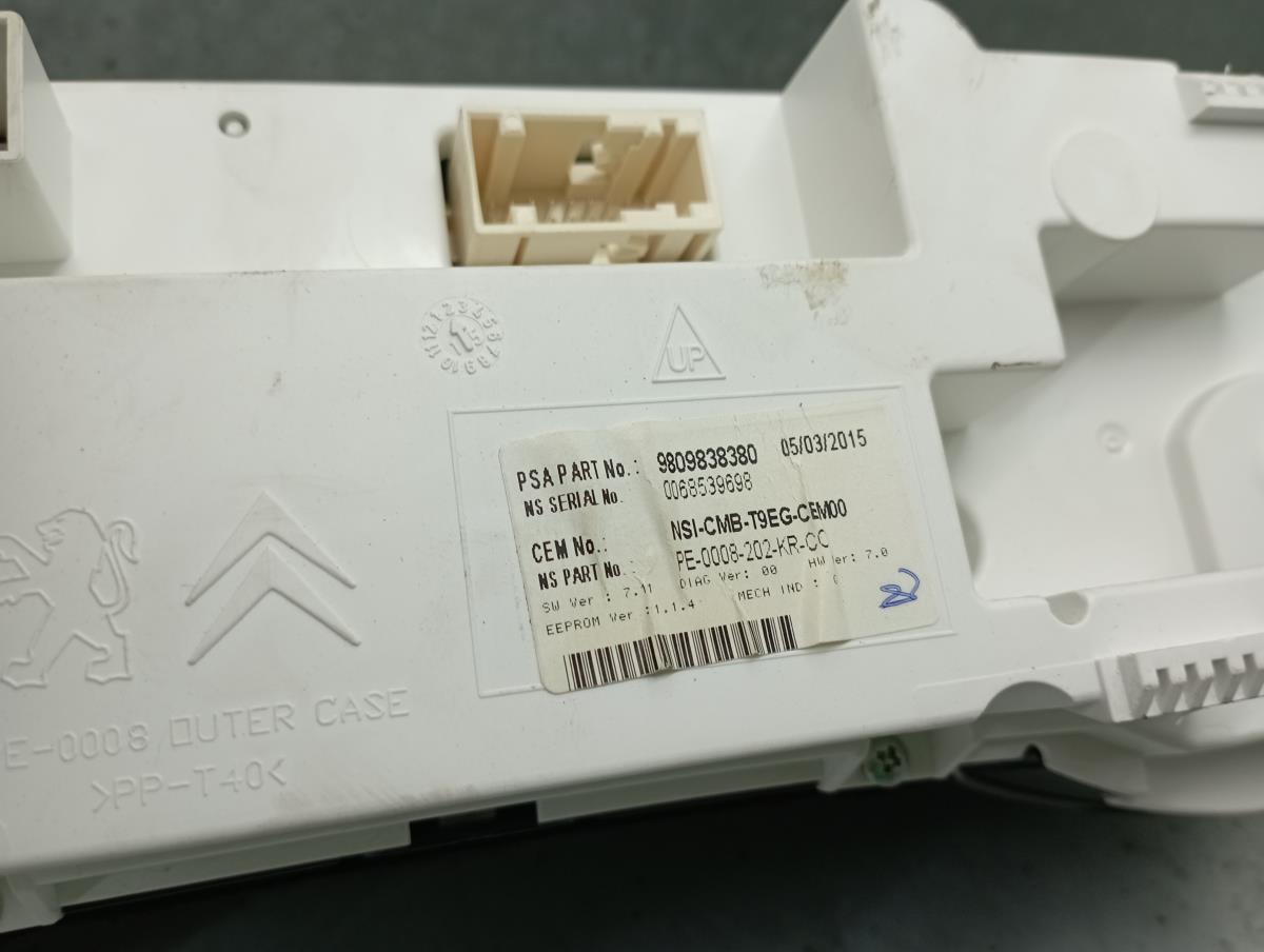 Instrument cluster PEUGEOT 308 II Imagem-5