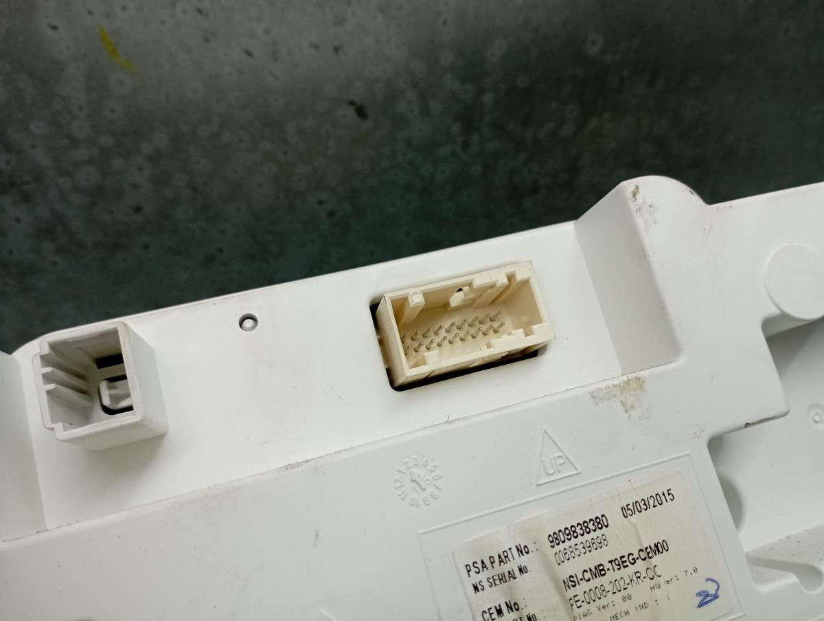 Instrument cluster PEUGEOT 308 II Imagem-4