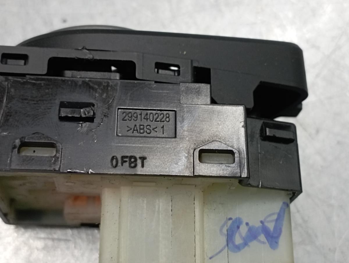 Commande des rétroviseurs HYUNDAI i20 (GB) Imagem-3