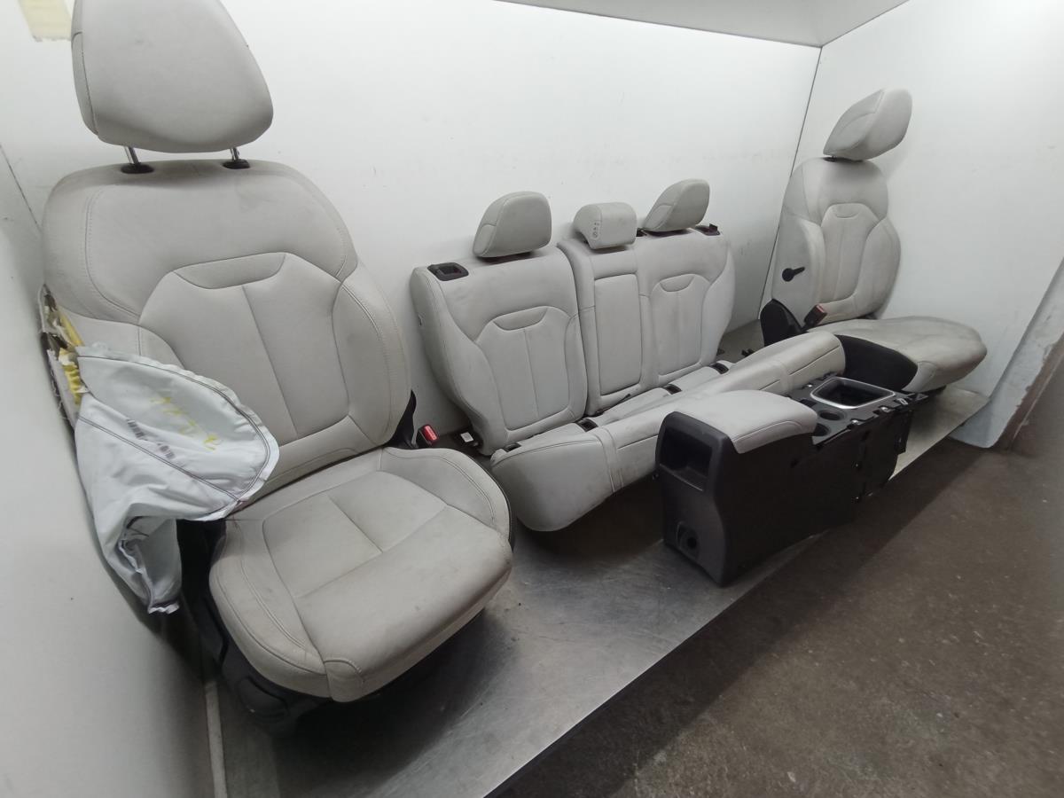 Conjunto de bancos RENAULT Kadjar (HA_, HL_) Imagem-1