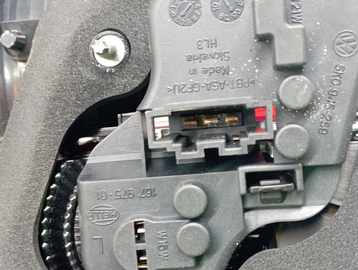 Feu de coffre Gauche VOLKSWAGEN Golf VI (5K1) Imagem-3