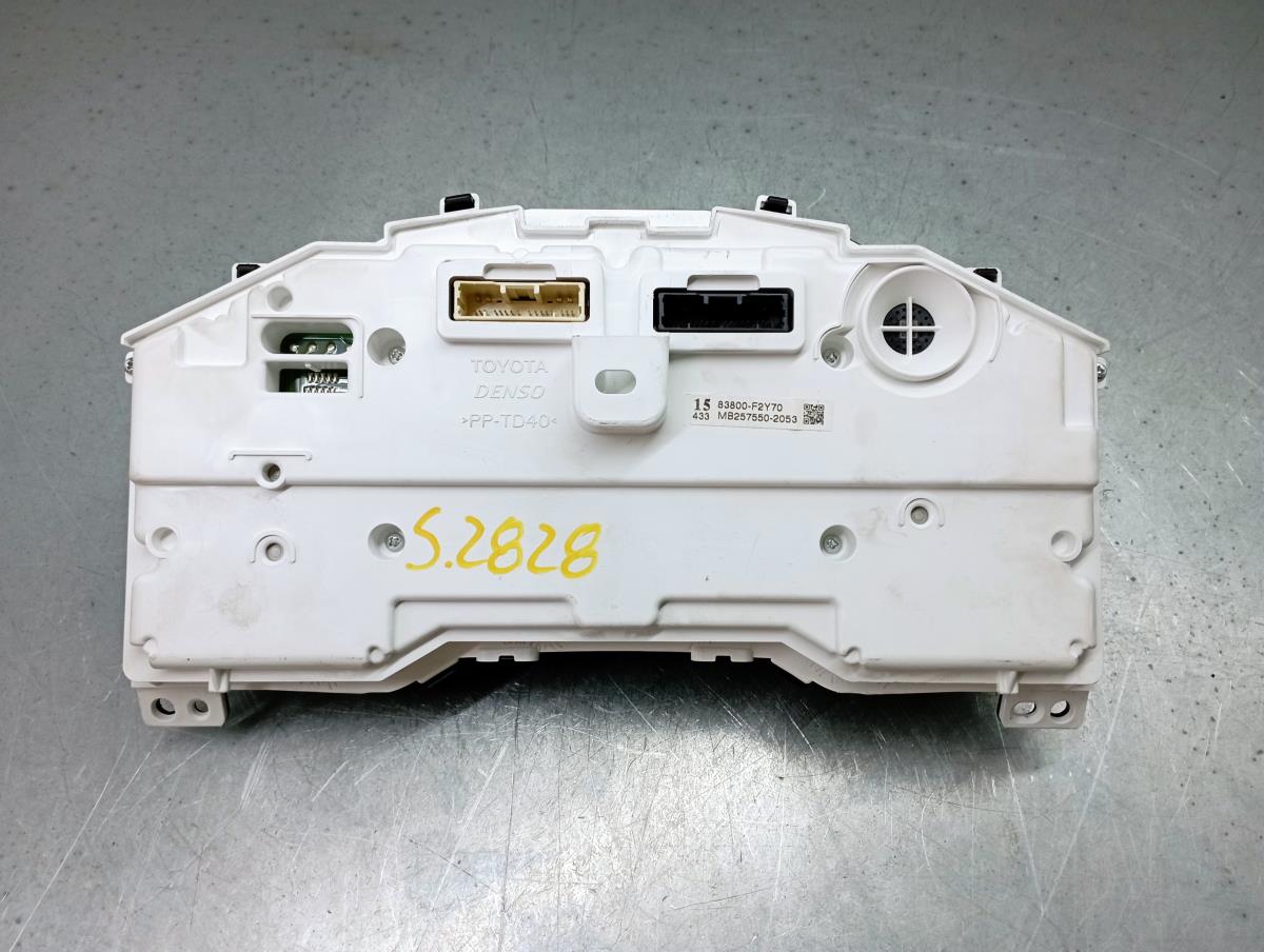 Quadrante / painel de instrumentos TOYOTA Corolla Hatchback (_E21_) Imagem-2