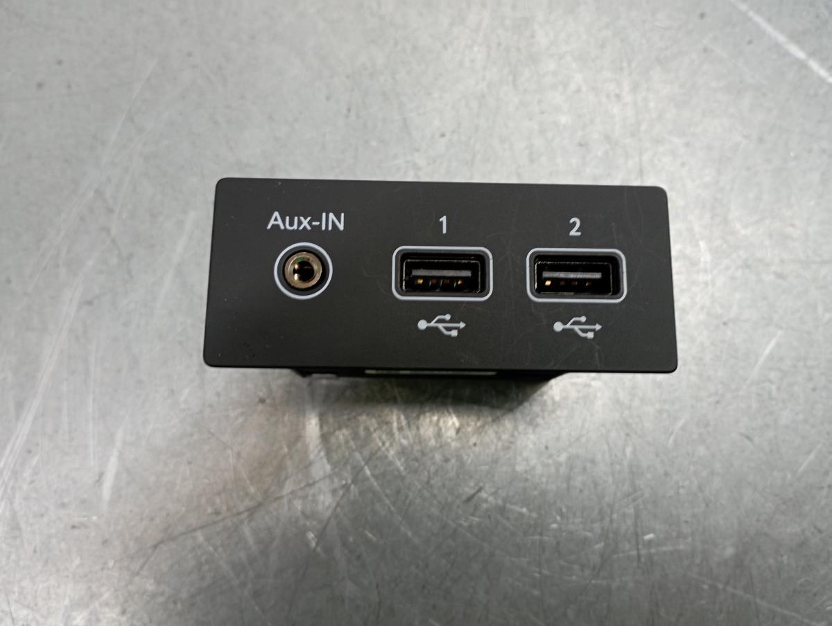 Módulo USB / AUX / IPOD RENAULT Clio V (BF_) Imagem-1