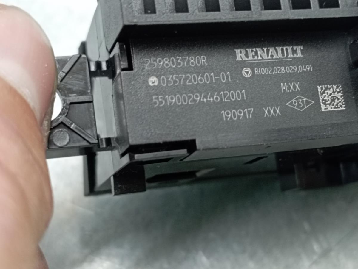 Comando / botão / interruptor multifunções RENAULT Clio V (BF_) Imagem-2