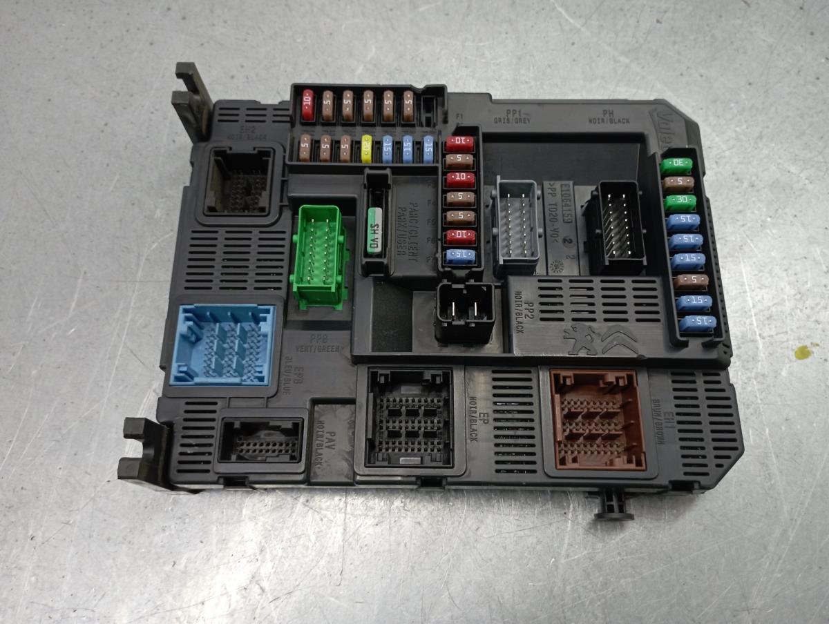 Caixa fusíveis / SAM / BSI PEUGEOT 208