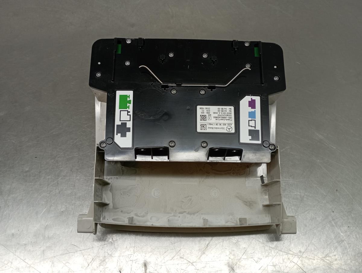 Plafonier frente MERCEDES-BENZ CLA Shooting Brake (X117) Imagem-3