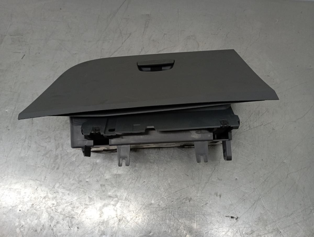 Porta luvas SEAT Ibiza IV (6J5, 6P1) Imagem-1