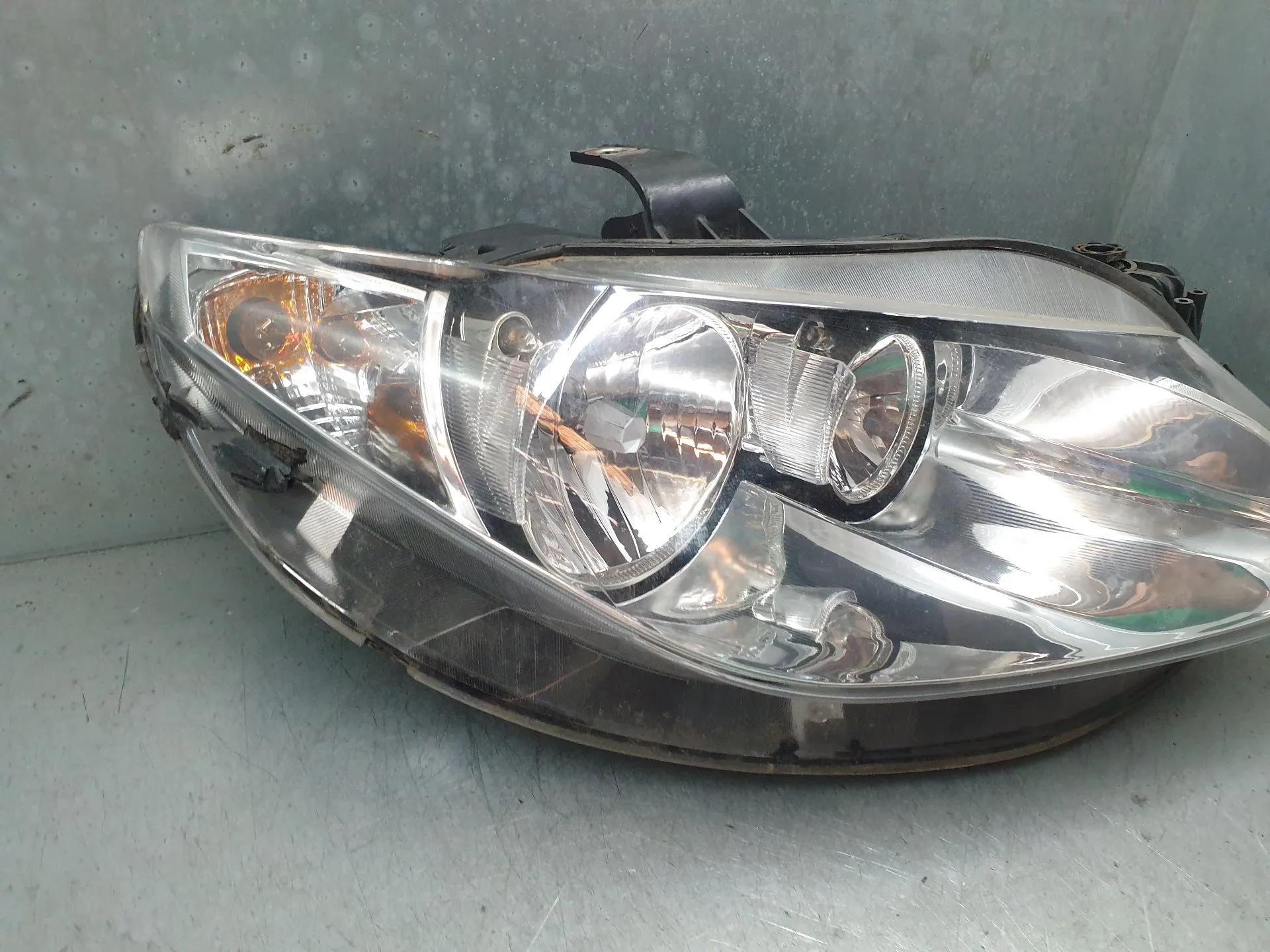 Right Headlight SEAT Ibiza IV (6J5, 6P1) Imagem-1