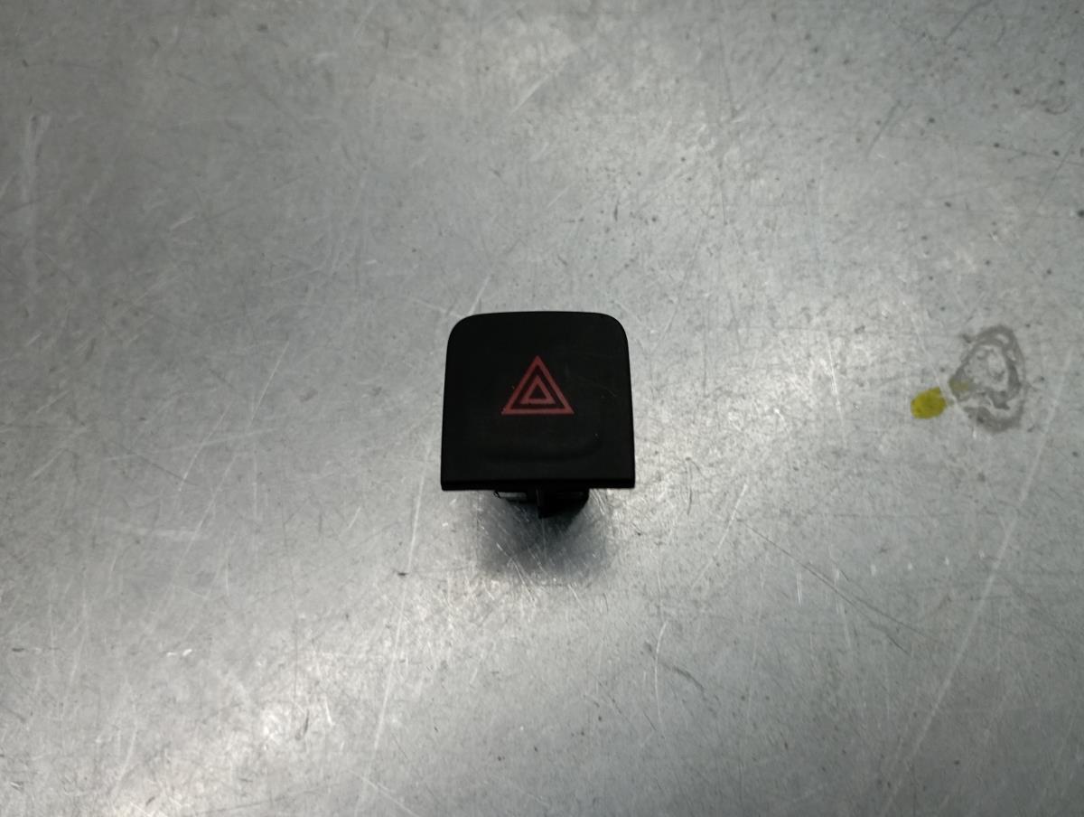Warning Switch RENAULT Kadjar (HA_, HL_)
