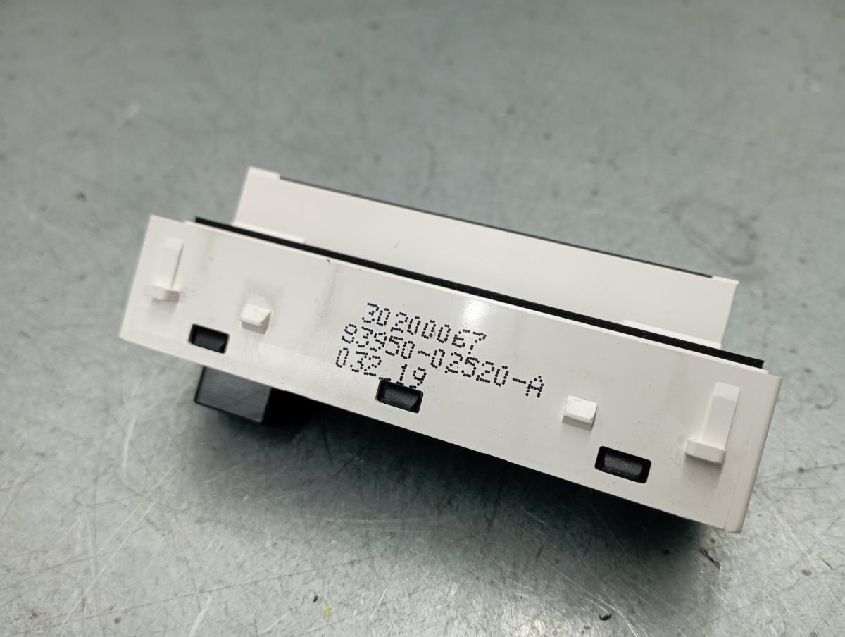 Display / ecrã de informações TOYOTA Corolla Hatchback (_E21_) Imagem-3