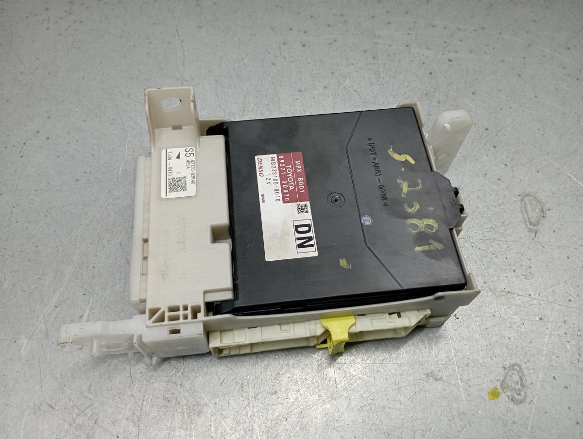 Caixa fusíveis / SAM / BSI TOYOTA Yaris (_P13_)