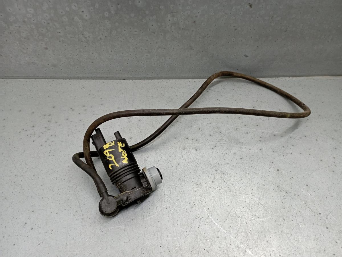 Windscreen/windshield washer pump  NISSAN Note (E12)