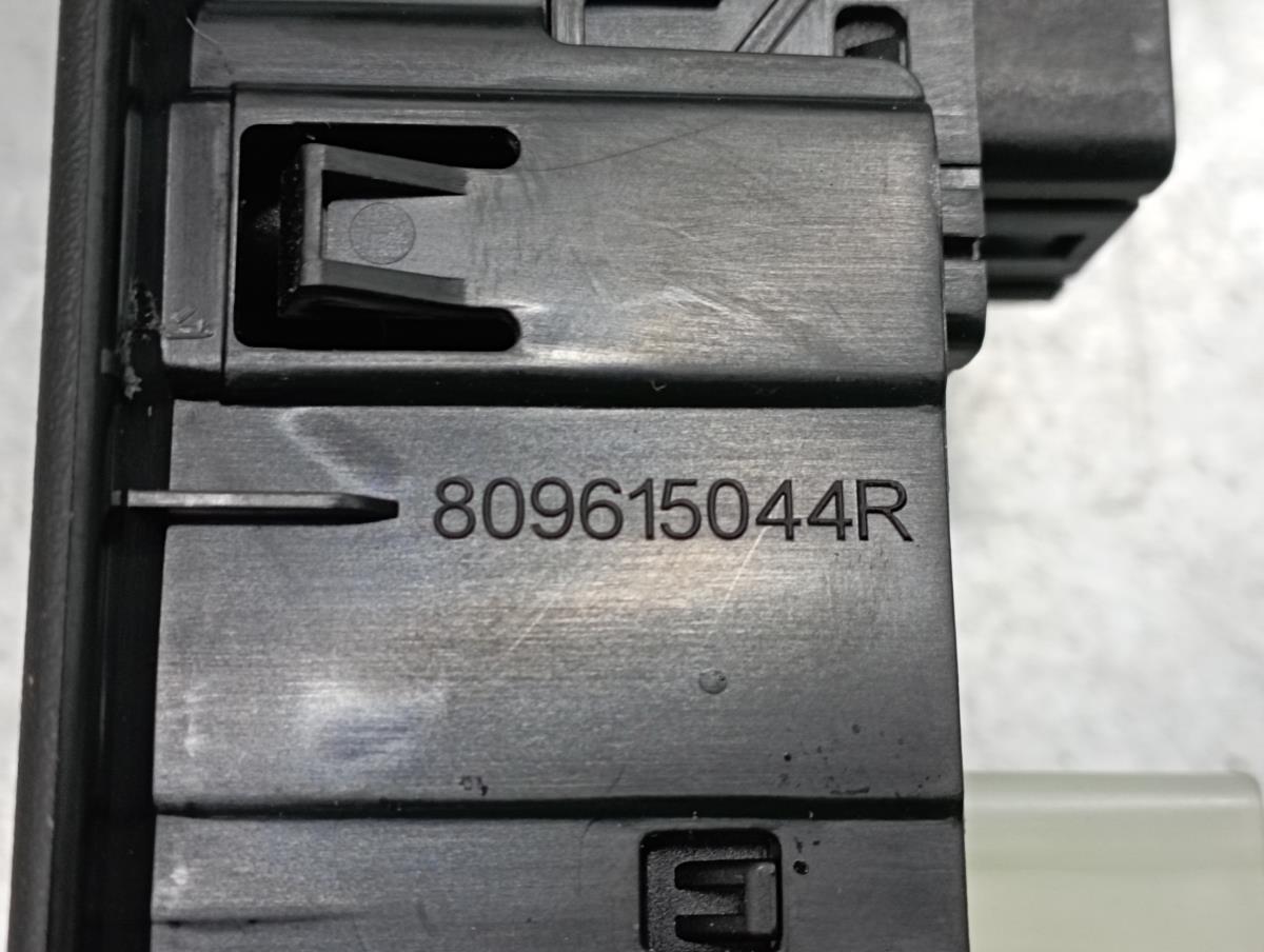 Left Front window control DACIA Sandero III Imagem-5