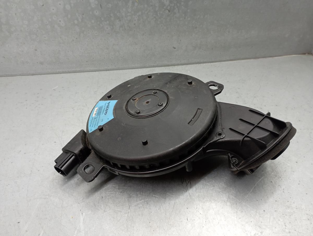 Sound system column / Speakers  VOLVO XC40 (536) Imagem-1