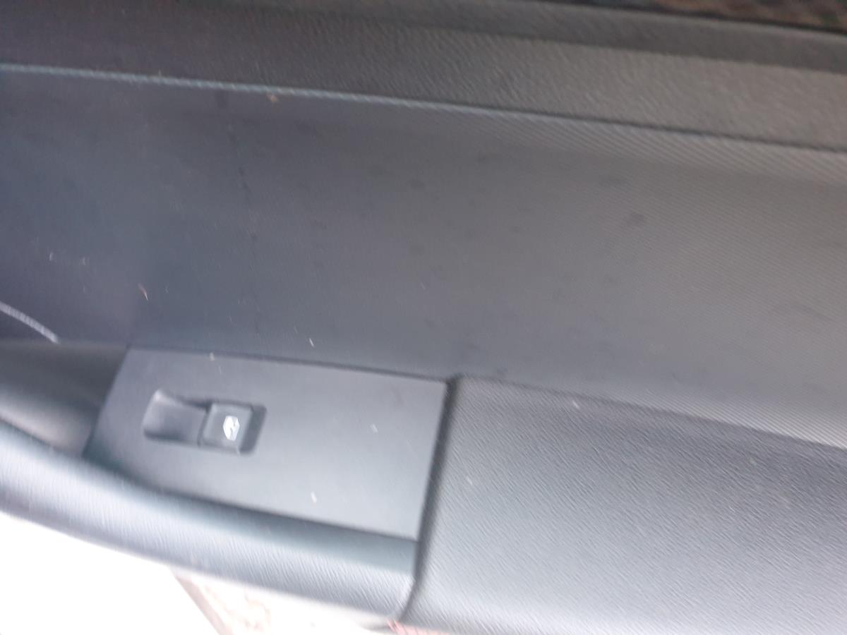 Comando / botão / interruptor vidros trás direito SKODA Rapid Spaceback (NH1)