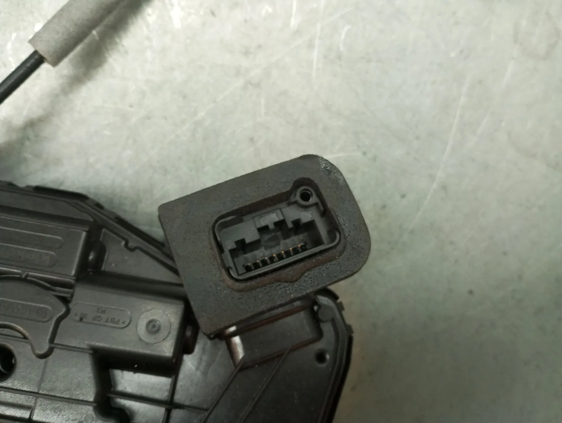 Cerradura / cierre puerta delantero derecho SKODA Rapid Spaceback (NH1) Imagem-2