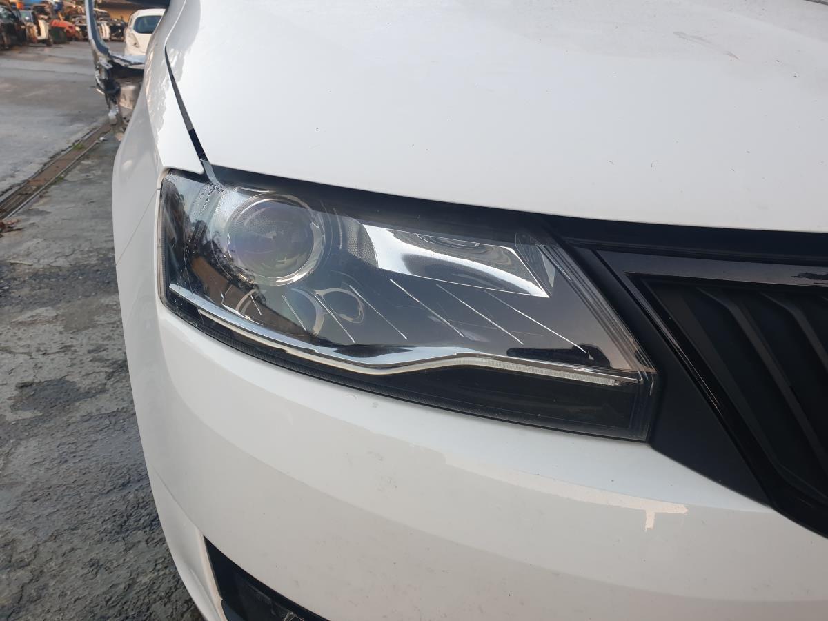 Faro anteriore destro SKODA Rapid Spaceback (NH1)