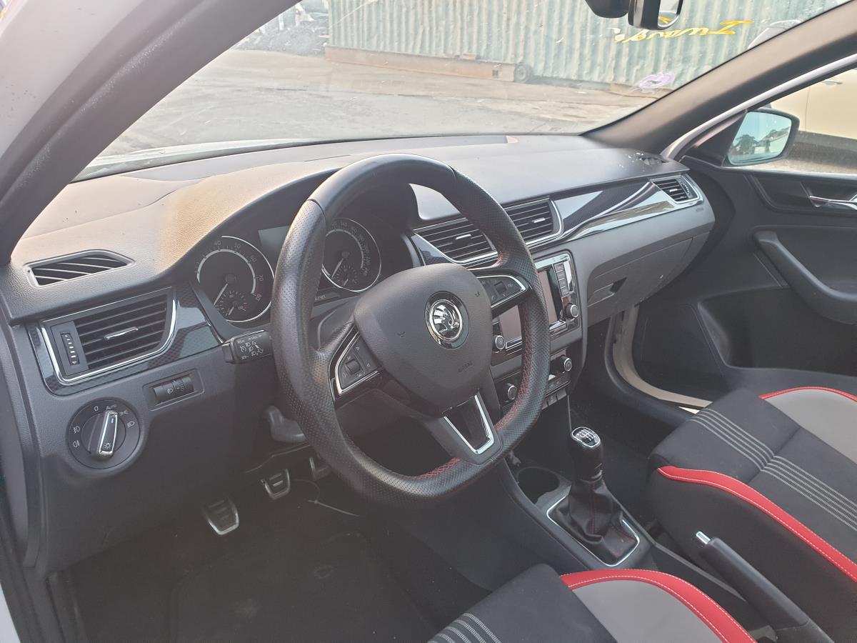 Cruscotto SKODA Rapid Spaceback (NH1)