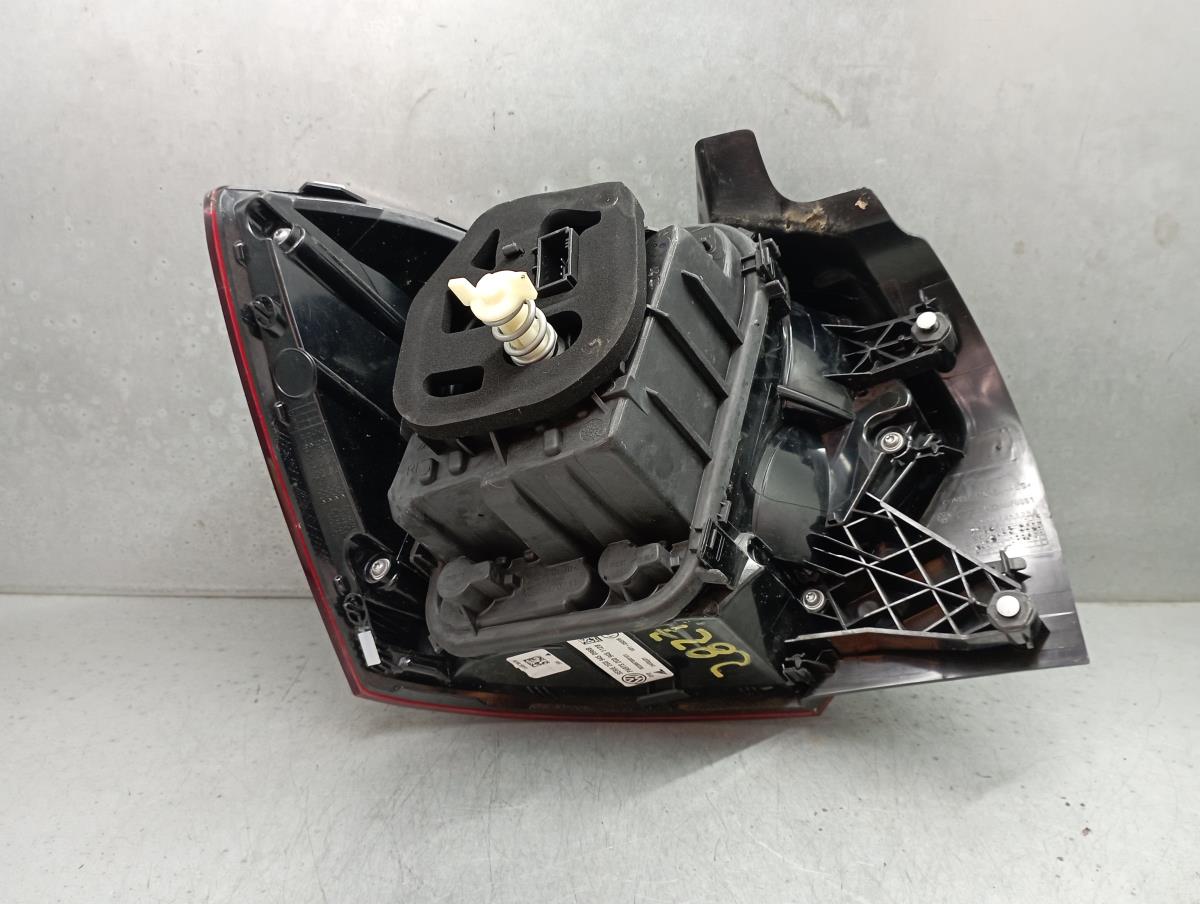 Right Tail light VOLKSWAGEN Polo (AW1) Imagem-3