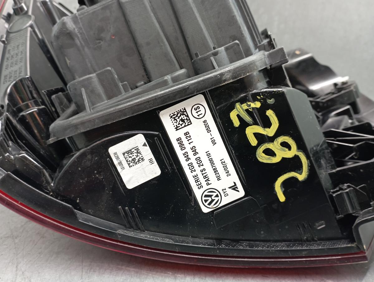 Right Tail light VOLKSWAGEN Polo (AW1) Imagem-5
