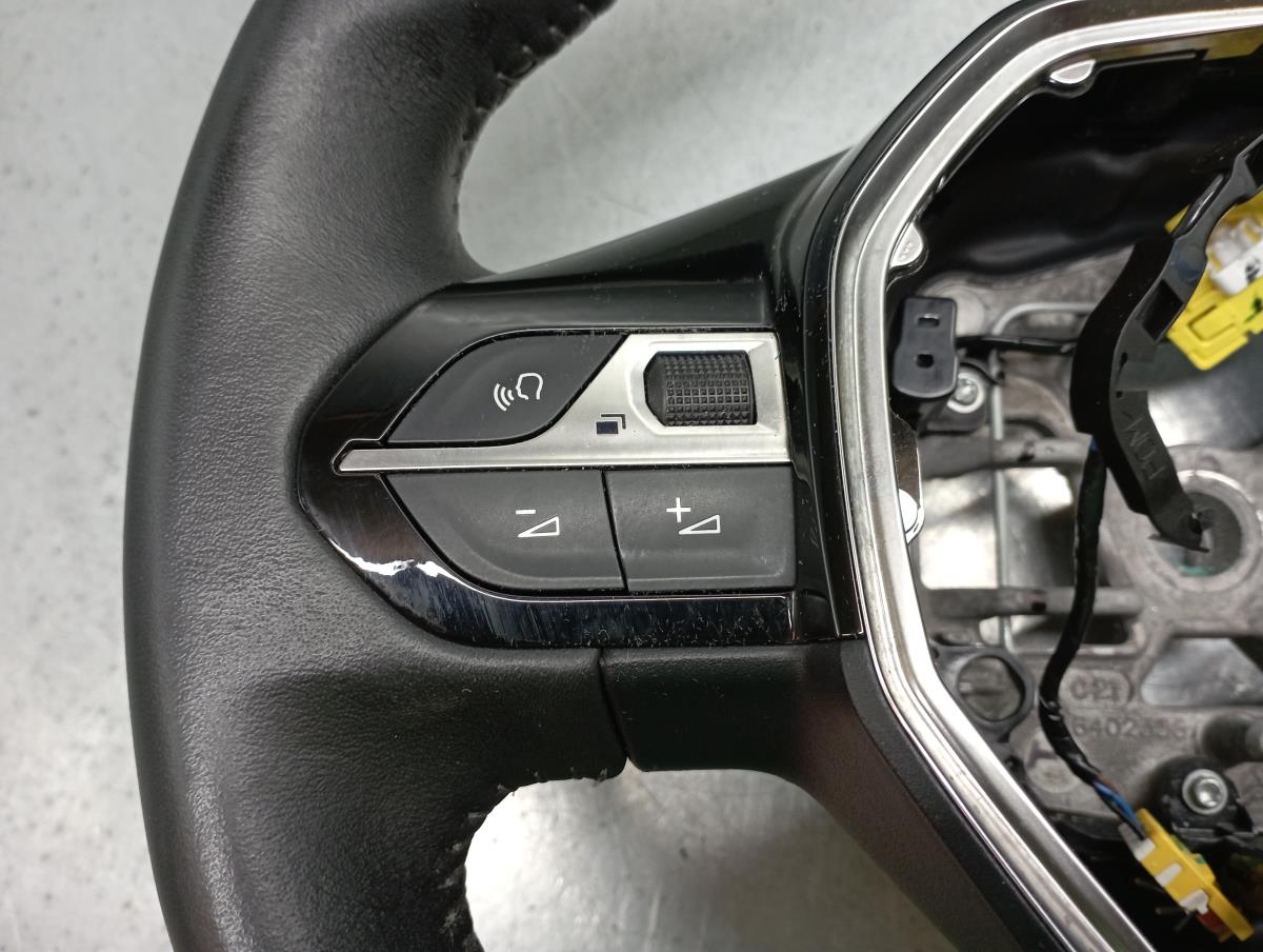 Volante de dirección PEUGEOT 208 II Imagem-1