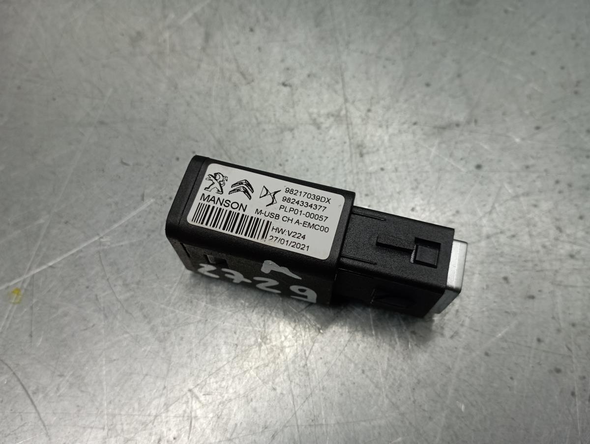 Módulo USB / AUX / IPOD PEUGEOT 208 II Imagem-1