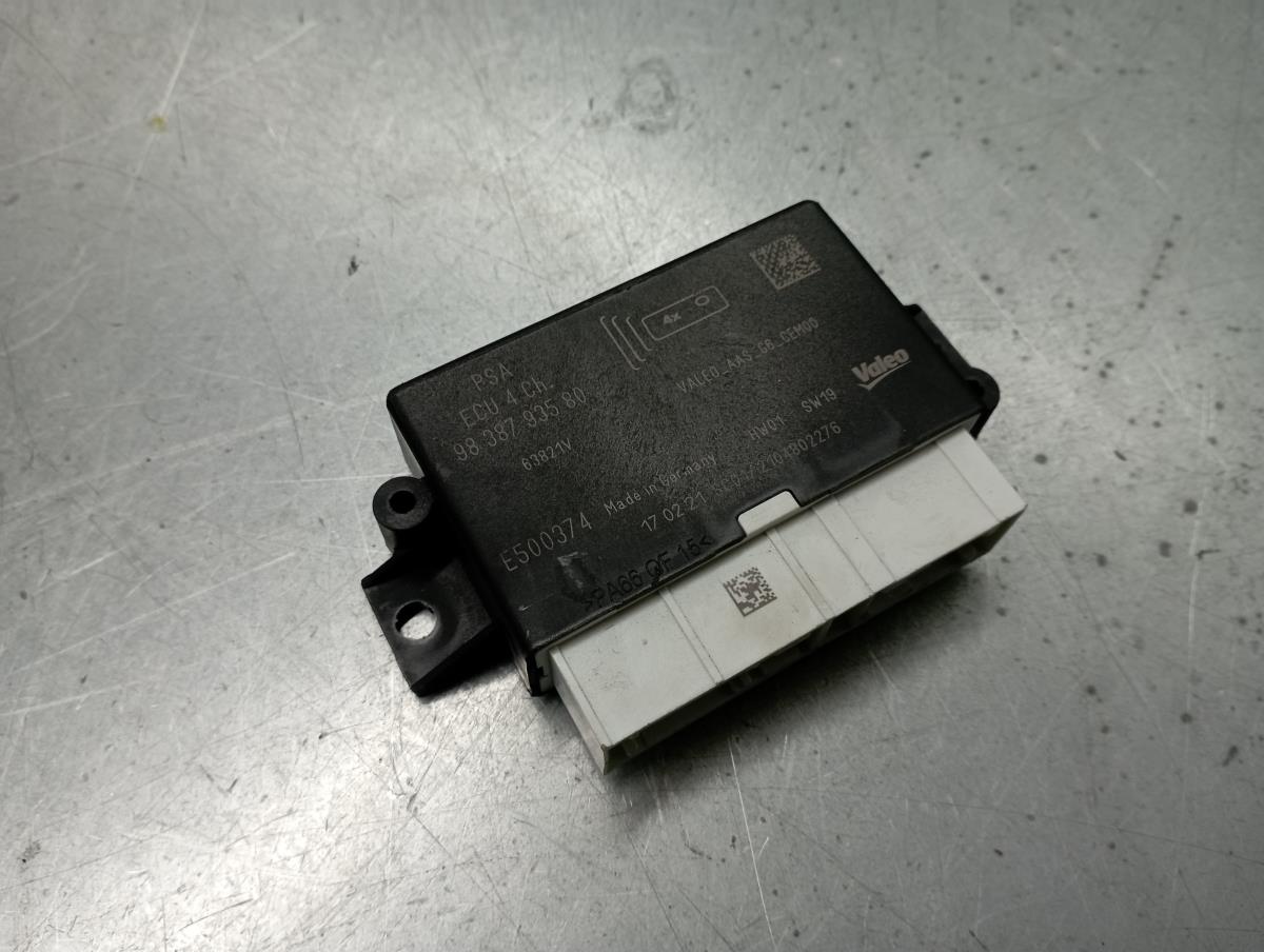 Módulo parking PEUGEOT 208 II