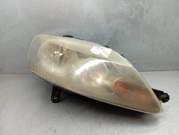 Right Headlight VOLKSWAGEN Golf Plus (5M1, 521)