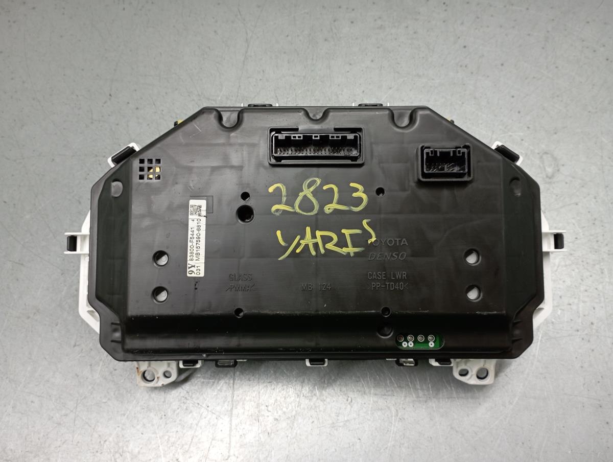 Quadrante / painel de instrumentos TOYOTA Yaris (_P13_) Imagem-2