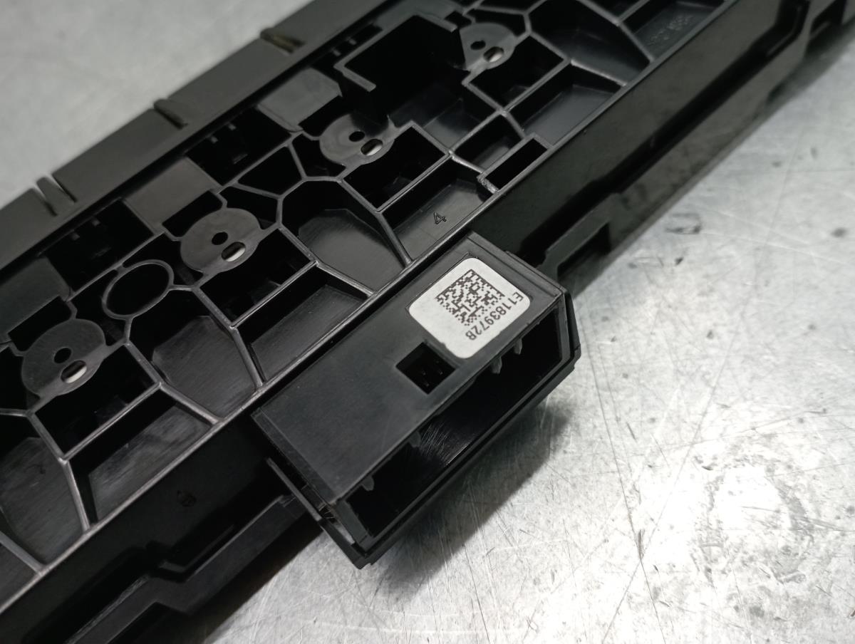 Warning Switch DACIA Duster (HM_) Imagem-2