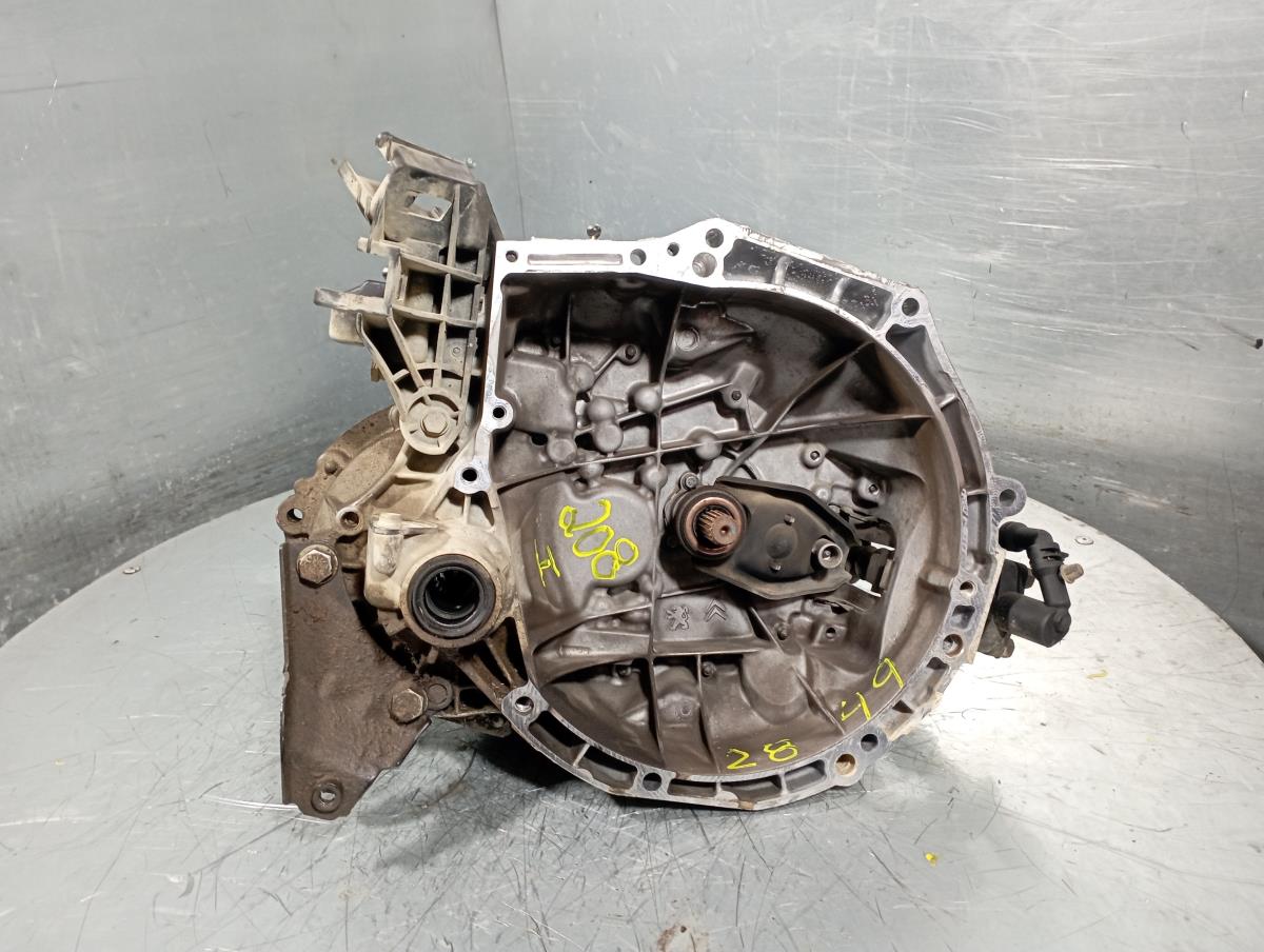 Manual gearbox PEUGEOT 208