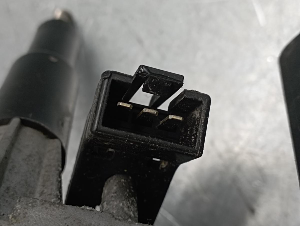 Rear Wiper Motor OPEL Astra J GTC Imagem-2