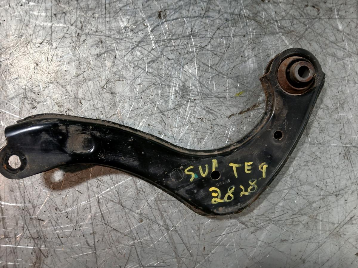 Braccio di sospensione posteriore sinistro TOYOTA Corolla Hatchback (_E21_)