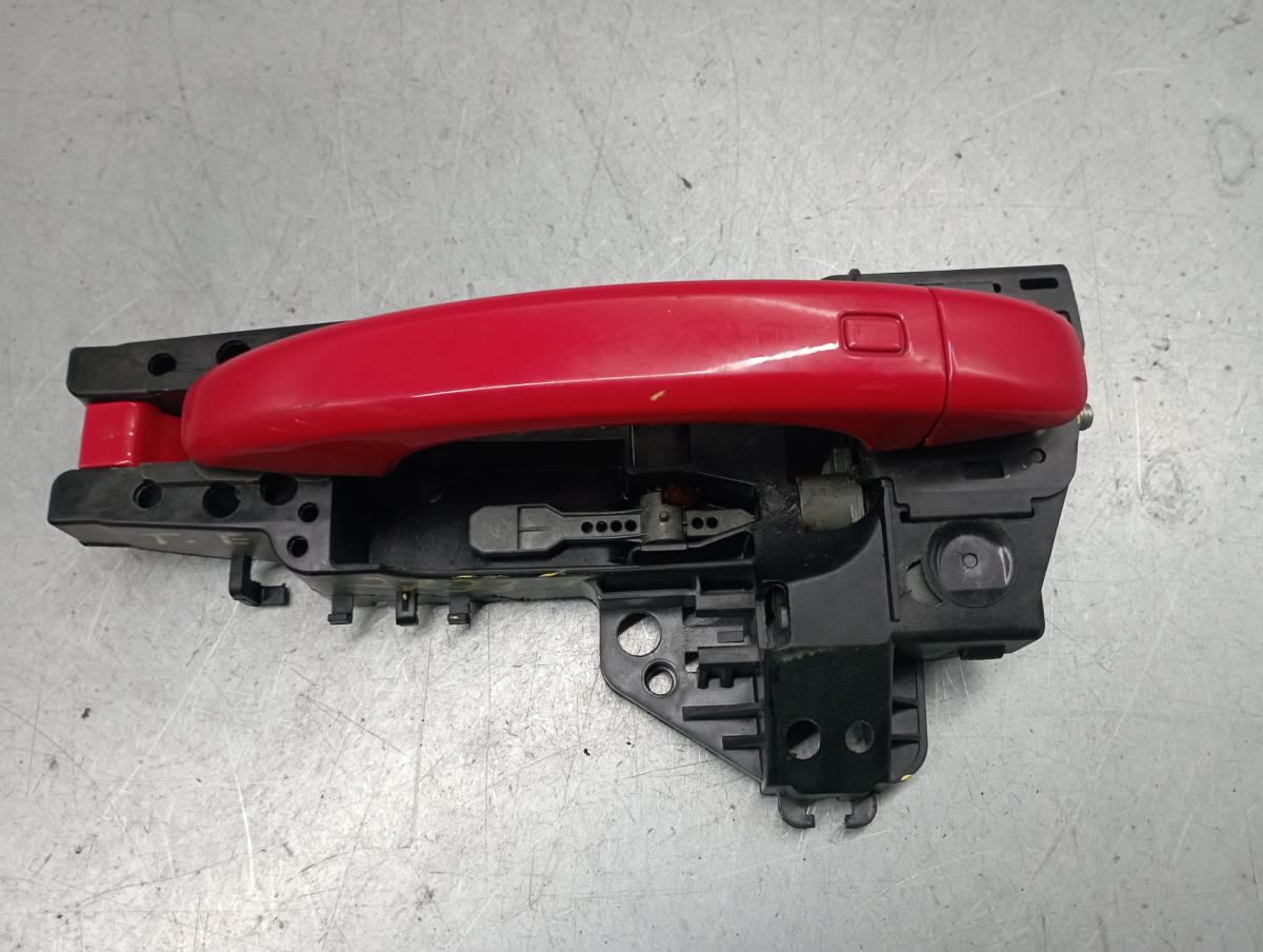 Puxador porta trás esquerdo AUDI A1 Sportback (8XA, 8XF)
