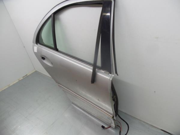 Right rear door MERCEDES-BENZ Classe C (W203) Imagem-1