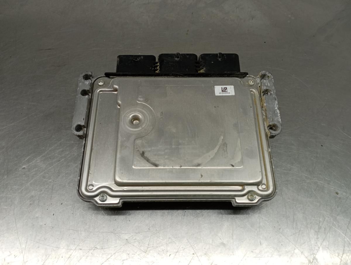 Centralina motor / ECU PEUGEOT 208 Imagem-1