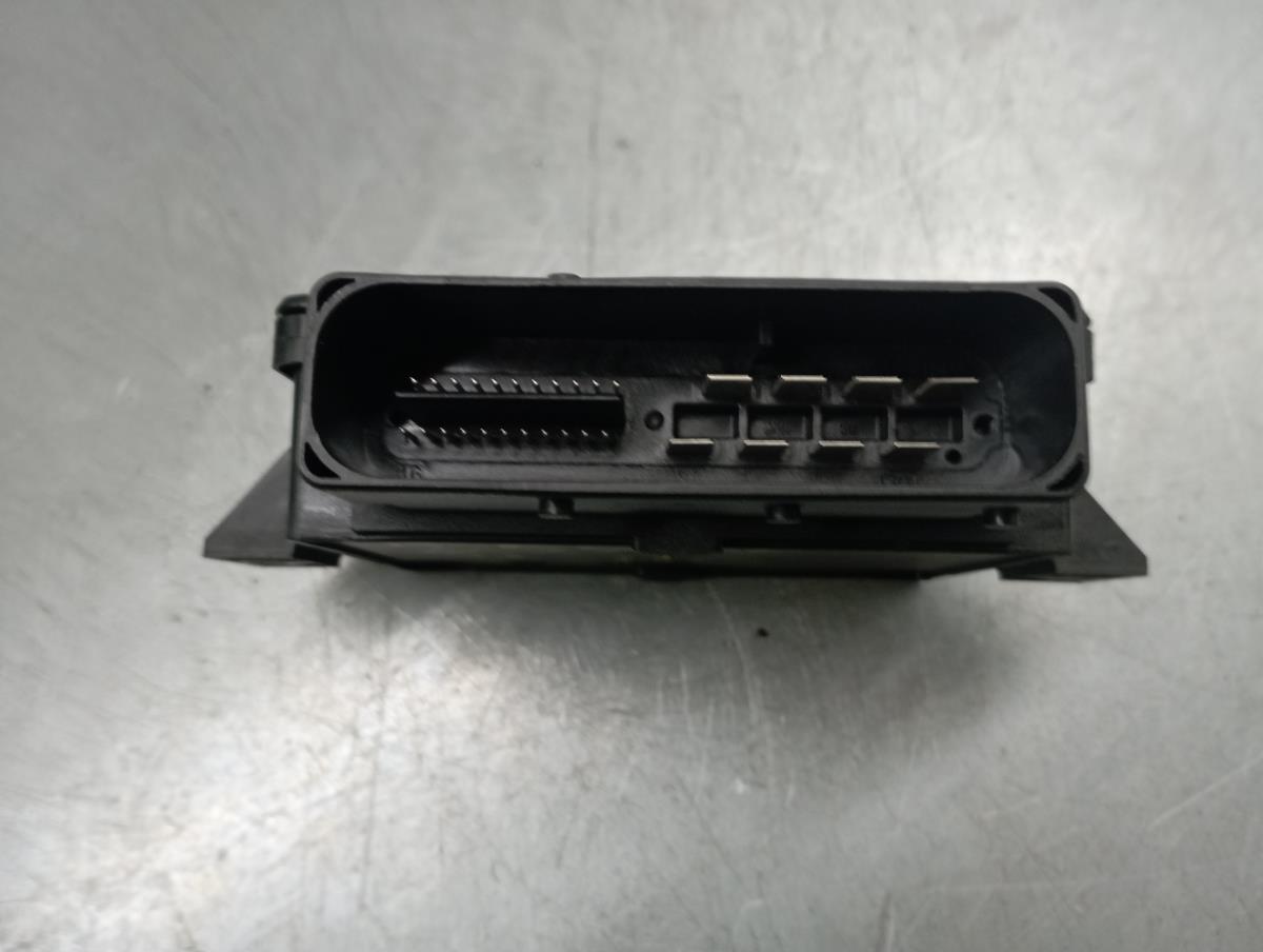 Módulo do travão auto / parque MERCEDES-BENZ Classe A (W176) Imagem-2