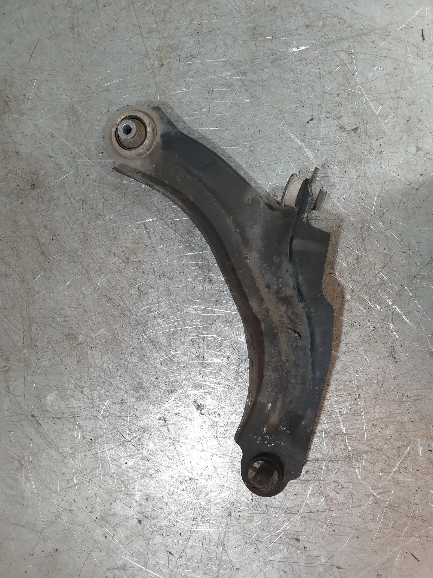 Braccio di sospensione anteriore destra RENAULT Clio IV Société Imagem-1