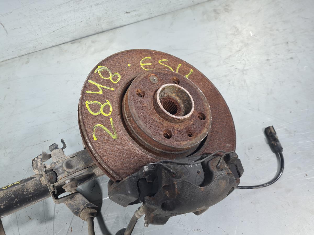 Fusée avant gauche RENAULT Clio IV Société