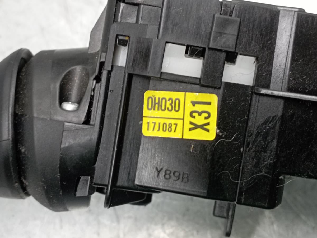 Ensemble leviers d'éclairage et essuie-glace CITROËN C1 II Imagem-4