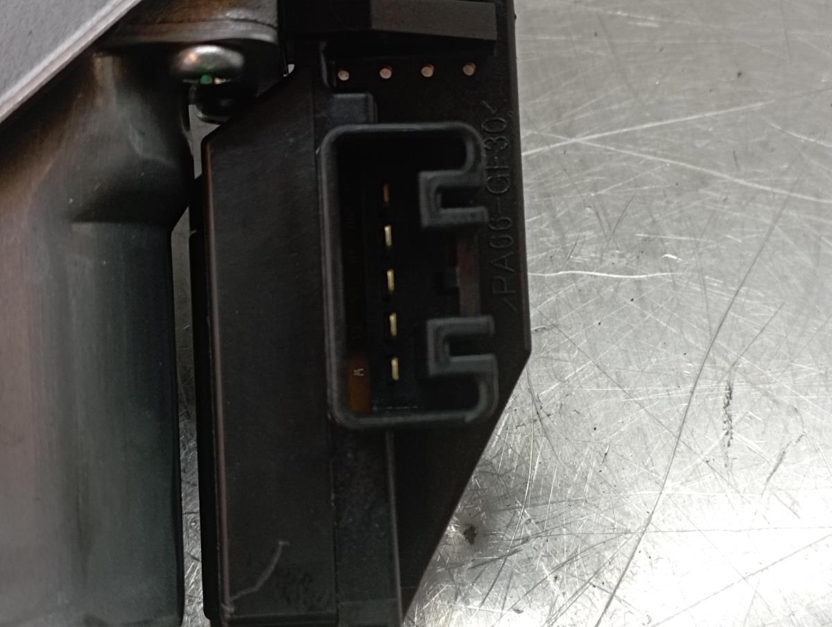 Essuie-glace moteur arrière TOYOTA Yaris (_P13_) Imagem-2