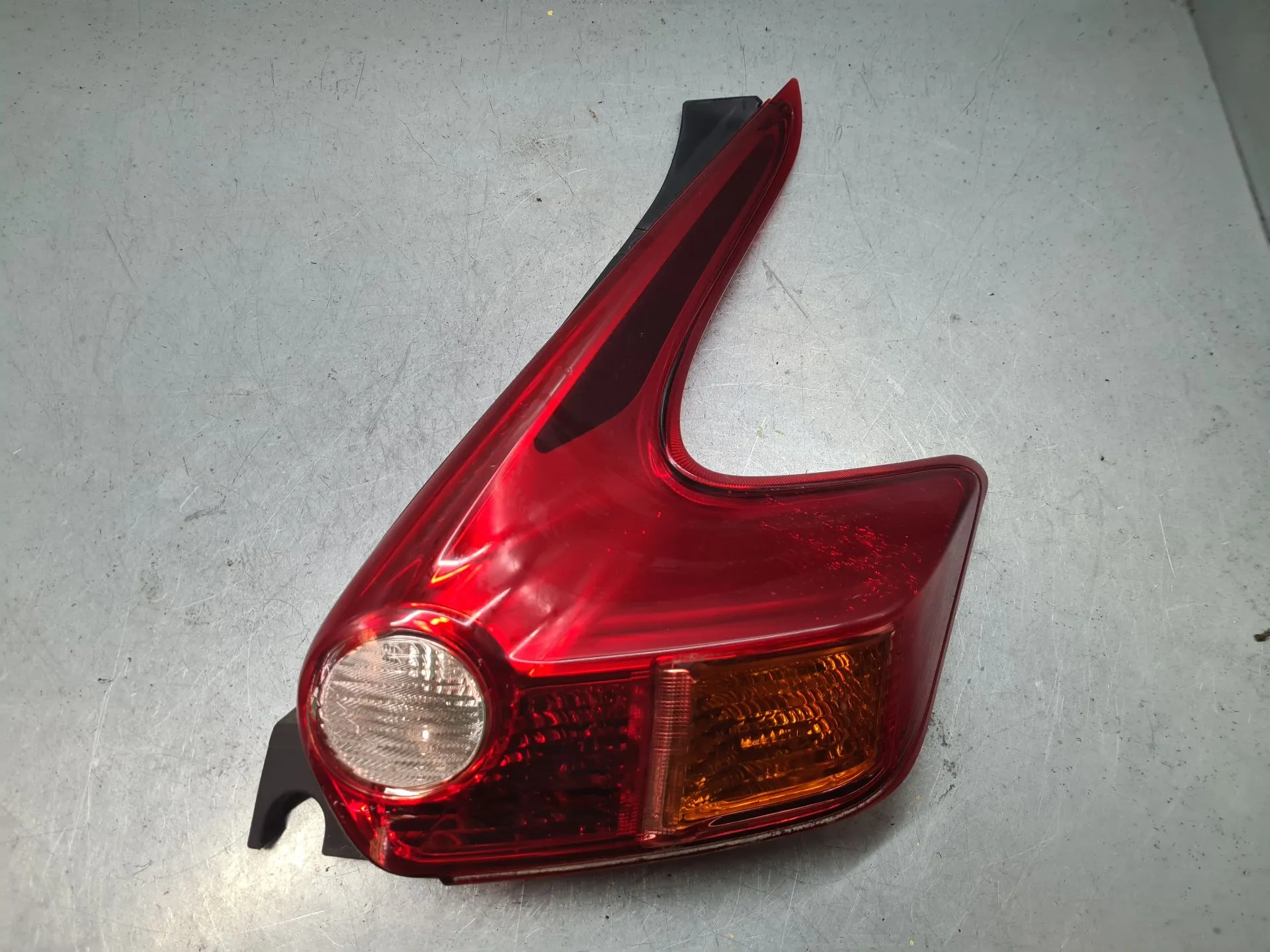Right Tail light NISSAN Juke (F15)