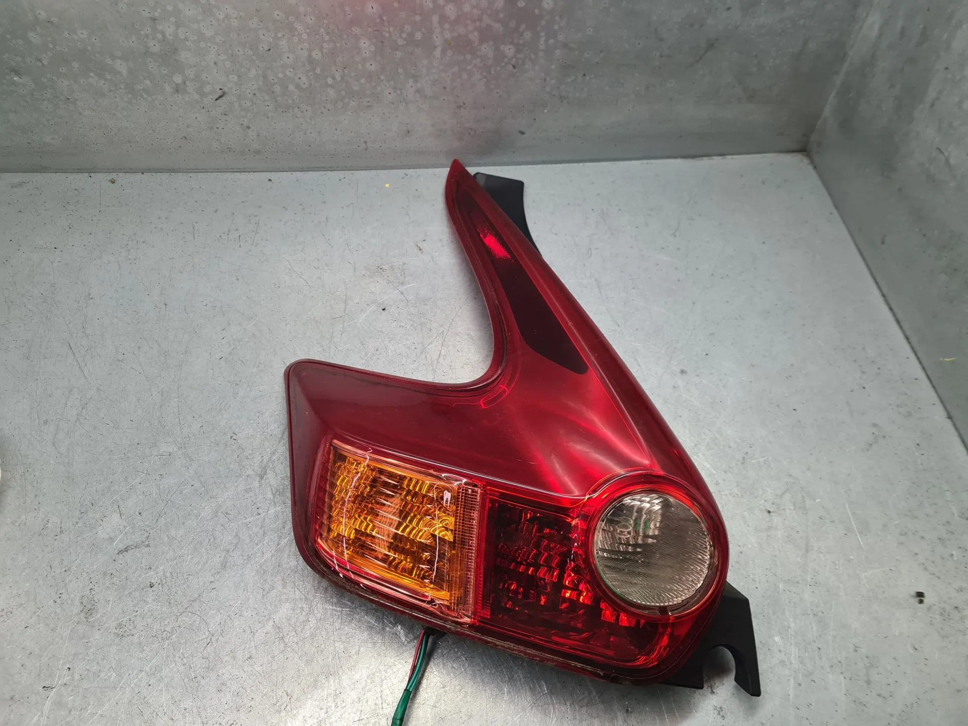 Left Tail light NISSAN Juke (F15)